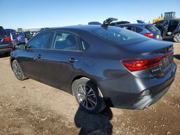 3KPF24AD5RE819569 2024 KIA FORTE - Image 2