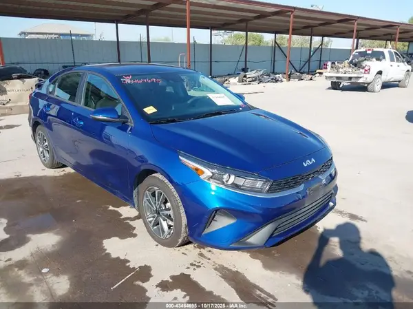 3KPF24AD5RE819605 2024 KIA FORTE - Image 1