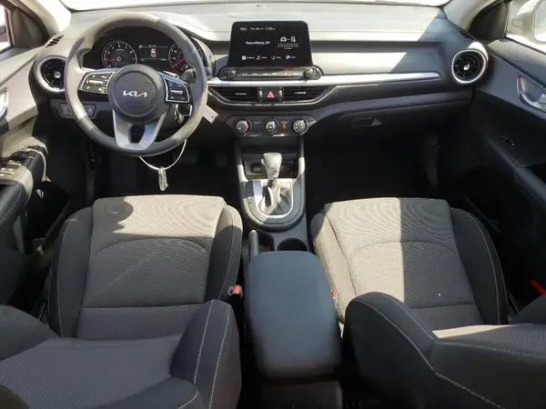 3KPF24AD5RE820074 2024 KIA FORTE - Image 8