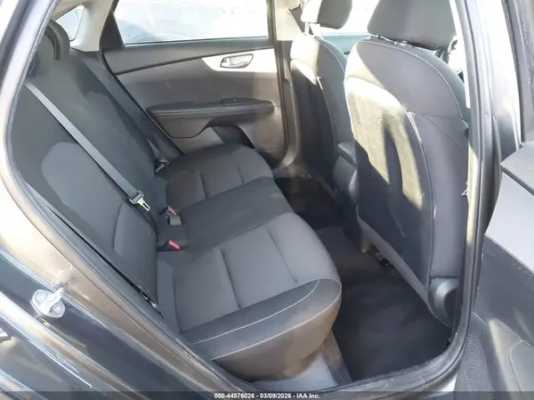 3KPF24AD5RE823136 2024 KIA FORTE - Image 8