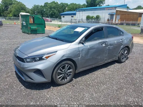 3KPF24AD5RE824464 2024 KIA FORTE - Image 2