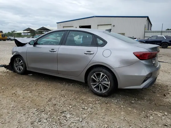3KPF24AD5RE826022 2024 KIA FORTE - Image 2
