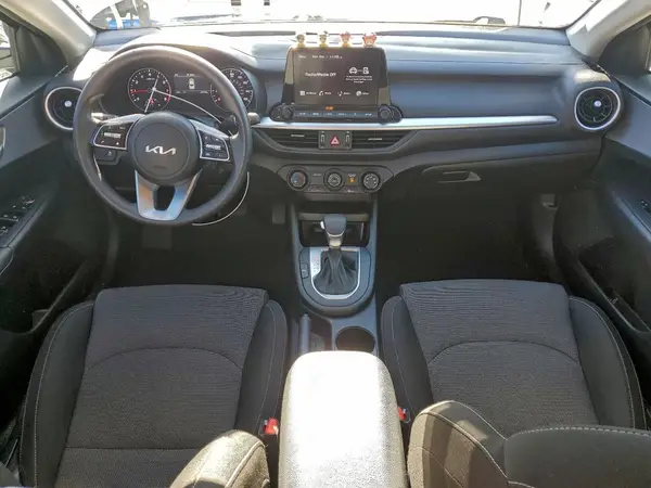 3KPF24AD5RE826456 2024 KIA FORTE - Image 8