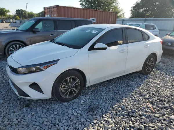 3KPF24AD5RE827106 2024 KIA FORTE - Image 1