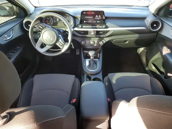 3KPF24AD5RE827722 2024 KIA FORTE - Image 8