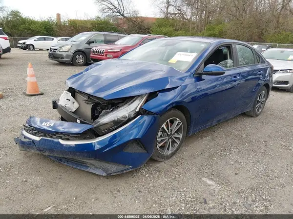 3KPF24AD5RE827896 2024 KIA FORTE - Image 2