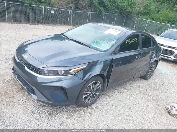 3KPF24AD5RE828501 2024 KIA FORTE - Image 2
