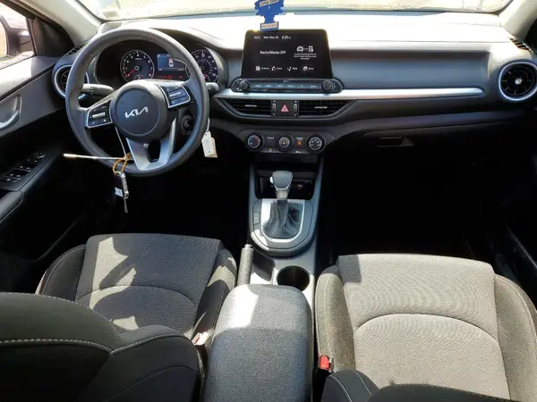 3KPF24AD5RE834038 2024 KIA FORTE - Image 8