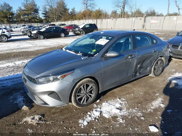 3KPF24AD5RE834041 2024 KIA FORTE - Image 2