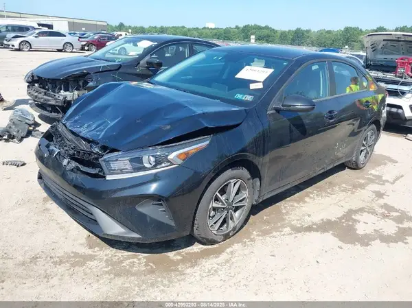 3KPF24AD5RE835030 2024 KIA FORTE - Image 2