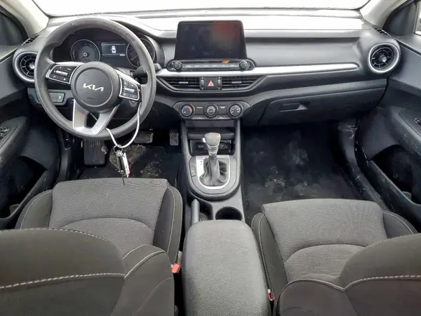 3KPF24AD5RE836663 2024 KIA FORTE - Image 8