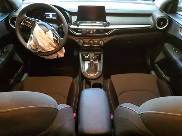 3KPF24AD5RE837697 2024 KIA FORTE - Image 8