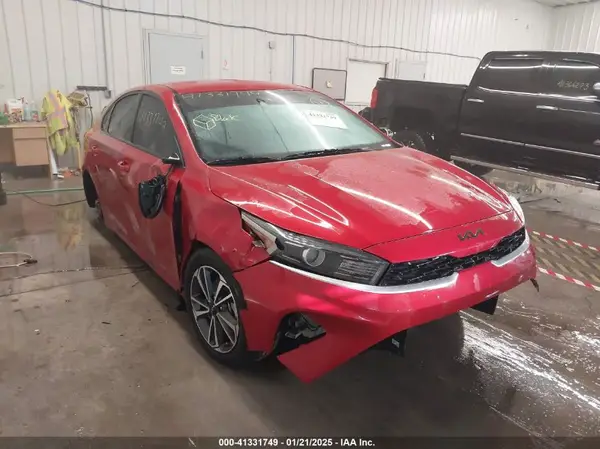 3KPF24AD5RE837957 2024 KIA FORTE - Image 1