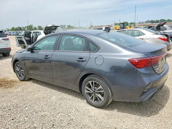 3KPF24AD5RE839756 2024 KIA FORTE - Image 2