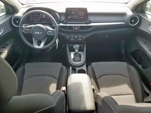 3KPF24AD5RE839854 2024 KIA FORTE - Image 8