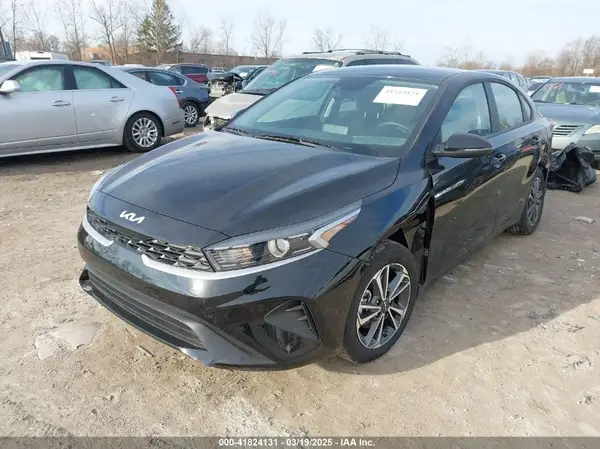 3KPF24AD5RE840129 2024 KIA FORTE - Image 2