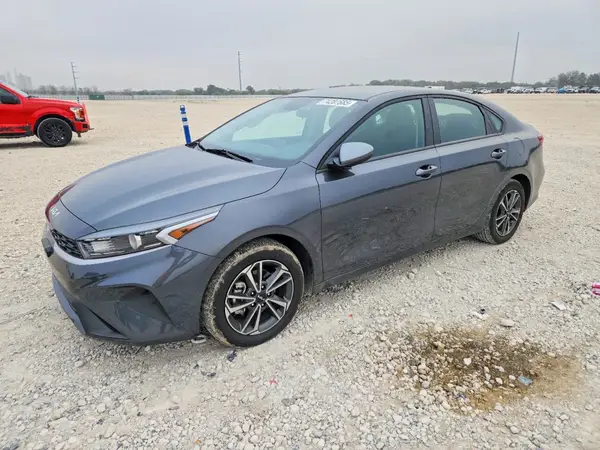 3KPF24AD5RE841006 2024 KIA FORTE - Image 1