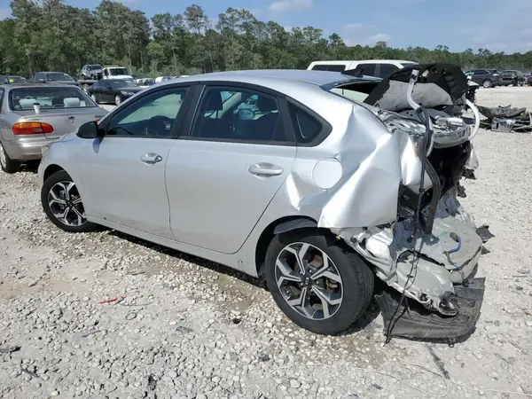 3KPF24AD6KE010460 2019 KIA FORTE - Image 2
