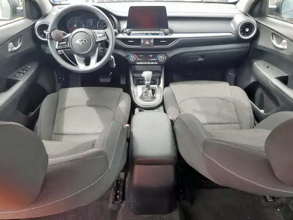 3KPF24AD6KE010605 2019 KIA FORTE - Image 8