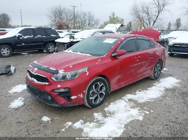 3KPF24AD6KE010667 2019 KIA FORTE - Image 2