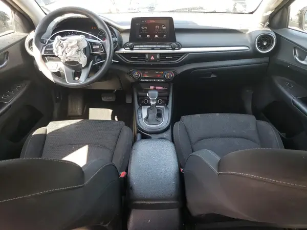 3KPF24AD6KE013987 2019 KIA FORTE - Image 8