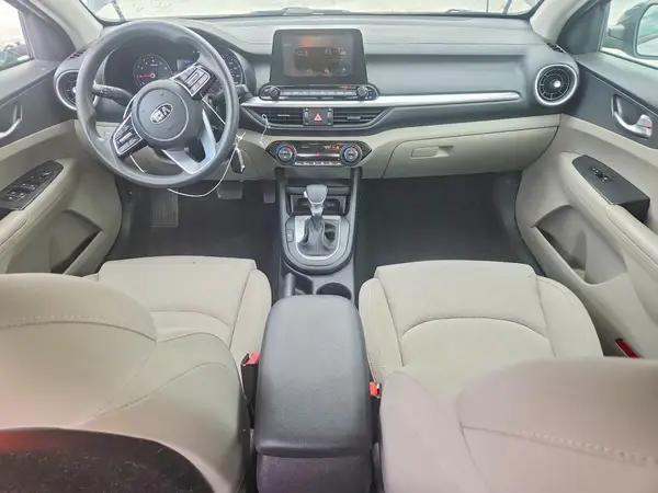 3KPF24AD6KE014038 2019 KIA FORTE - Image 8