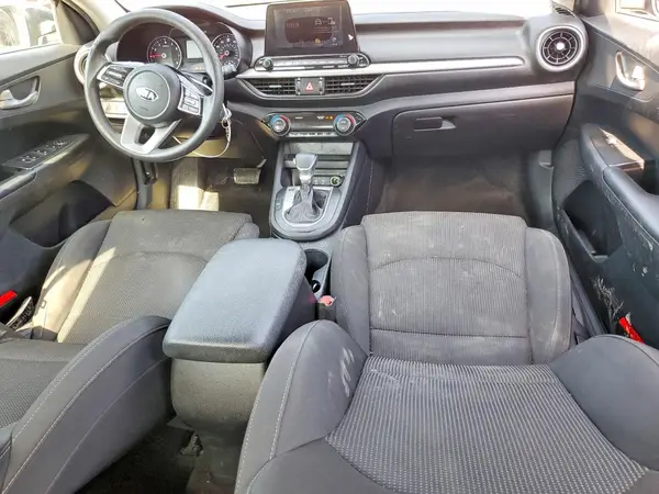 3KPF24AD6KE015738 2019 KIA FORTE - Image 8