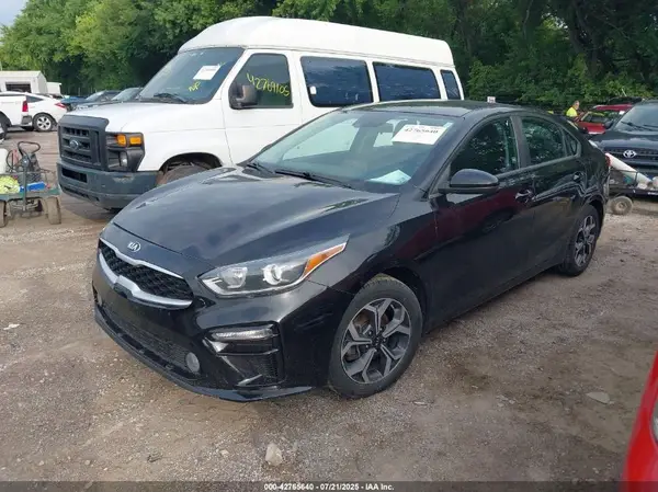 3KPF24AD6KE017182 2019 KIA FORTE - Image 2