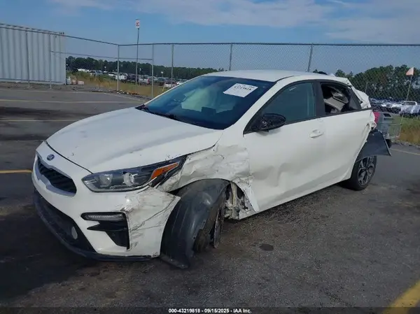 3KPF24AD6KE022169 2019 KIA FORTE - Image 2