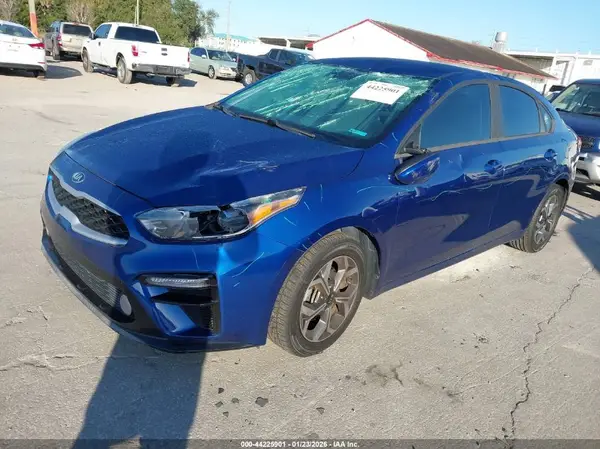 3KPF24AD6KE023029 2019 KIA FORTE - Image 2