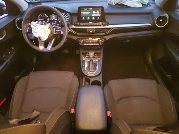 3KPF24AD6KE023631 2019 KIA FORTE - Image 8