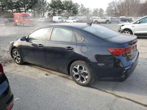 3KPF24AD6KE024035 2019 KIA FORTE - Image 2