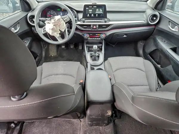 3KPF24AD6KE027081 2019 KIA FORTE - Image 8