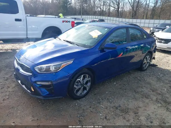 3KPF24AD6KE032491 2019 KIA FORTE - Image 2