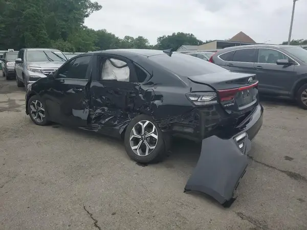 3KPF24AD6KE033379 2019 KIA FORTE - Image 2