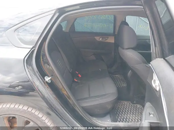 3KPF24AD6KE034077 2019 KIA FORTE - Image 8
