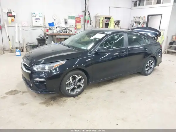 3KPF24AD6KE040381 2019 KIA FORTE - Image 2