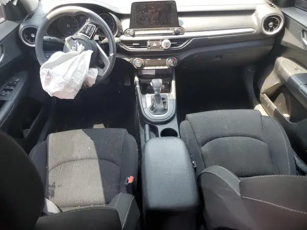 3KPF24AD6KE040395 2019 KIA FORTE - Image 8