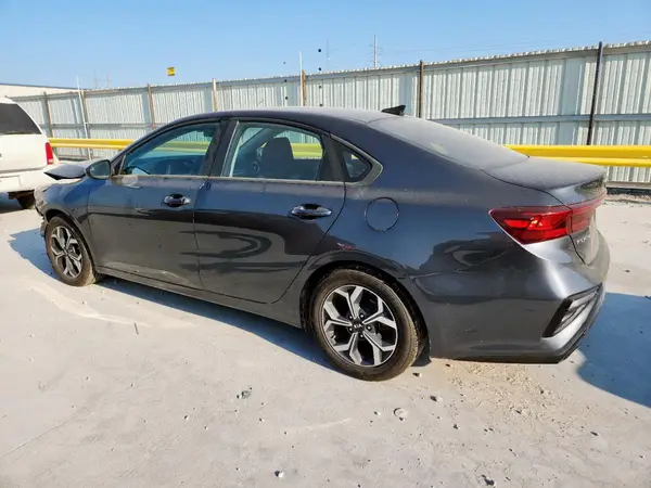 3KPF24AD6KE040459 2019 KIA FORTE - Image 2