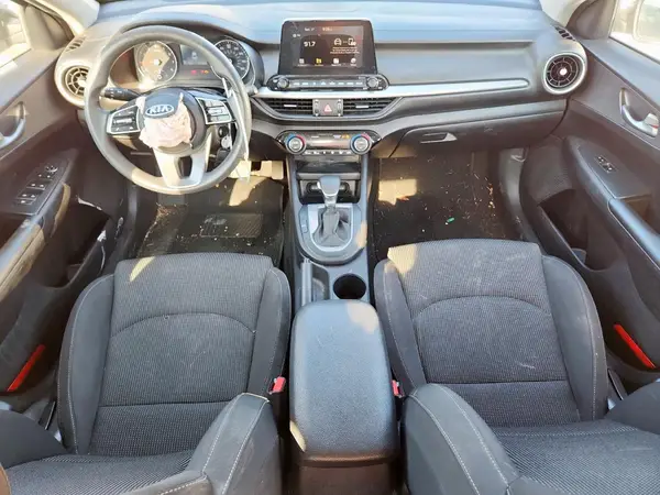 3KPF24AD6KE040459 2019 KIA FORTE - Image 8