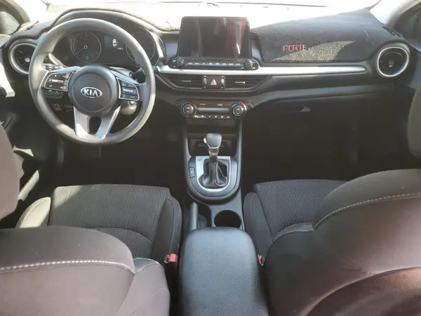3KPF24AD6KE040655 2019 KIA FORTE - Image 8