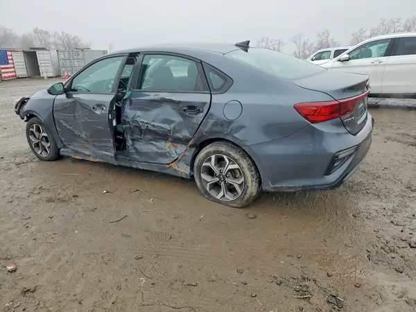 3KPF24AD6KE040963 2019 KIA FORTE - Image 2