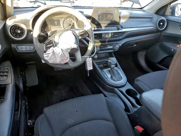 3KPF24AD6KE044463 2019 KIA FORTE - Image 8