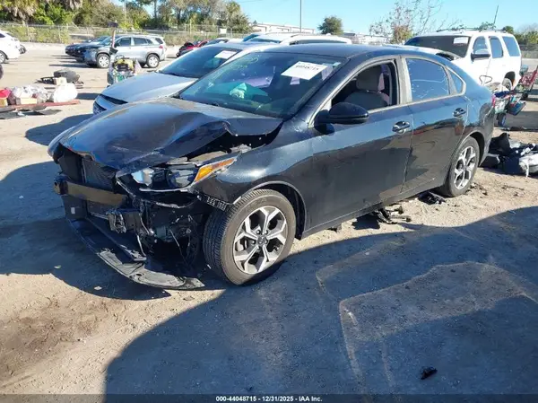3KPF24AD6KE045015 2019 KIA FORTE - Image 2