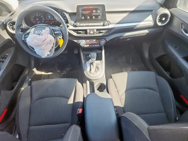 3KPF24AD6KE045404 2019 KIA FORTE - Image 8
