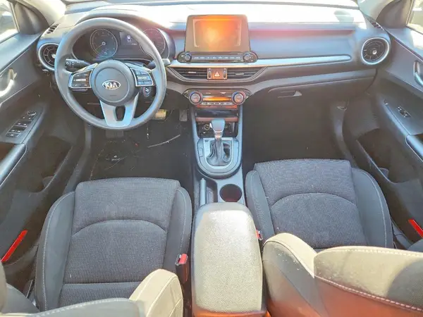 3KPF24AD6KE045967 2019 KIA FORTE - Image 8