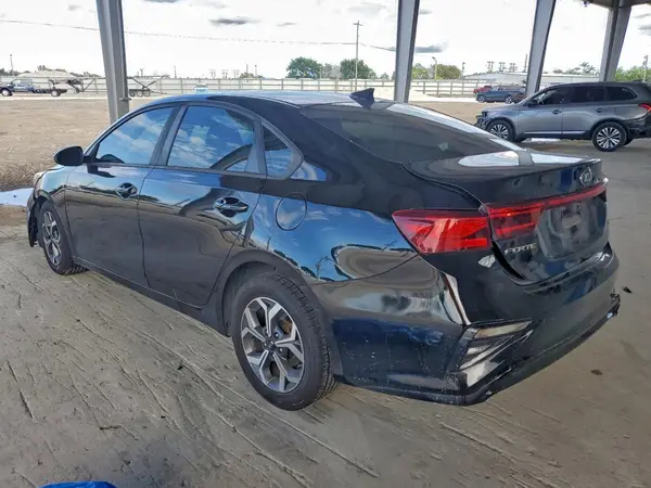 3KPF24AD6KE050747 2019 KIA FORTE - Image 2