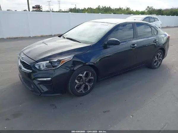 3KPF24AD6KE052272 2019 KIA FORTE - Image 2