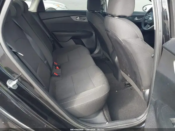 3KPF24AD6KE052272 2019 KIA FORTE - Image 8