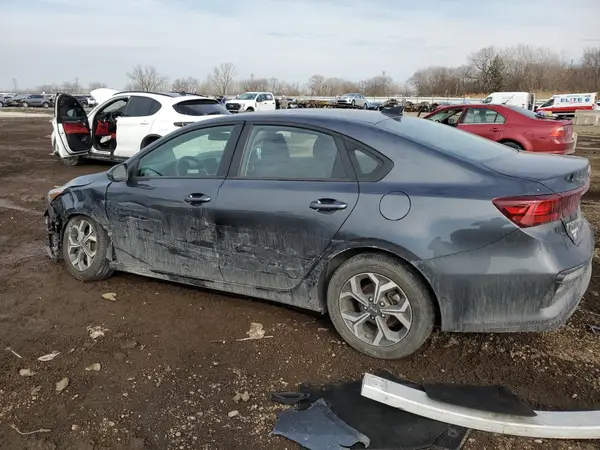 3KPF24AD6KE058105 2019 KIA FORTE - Image 2